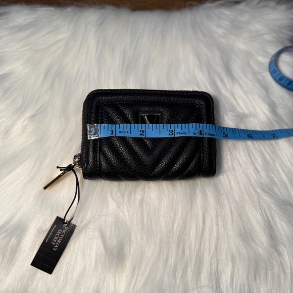 NEW‼️ VICTORIA'S SECRET Small Wallet with Zip - Picture 13 of 16